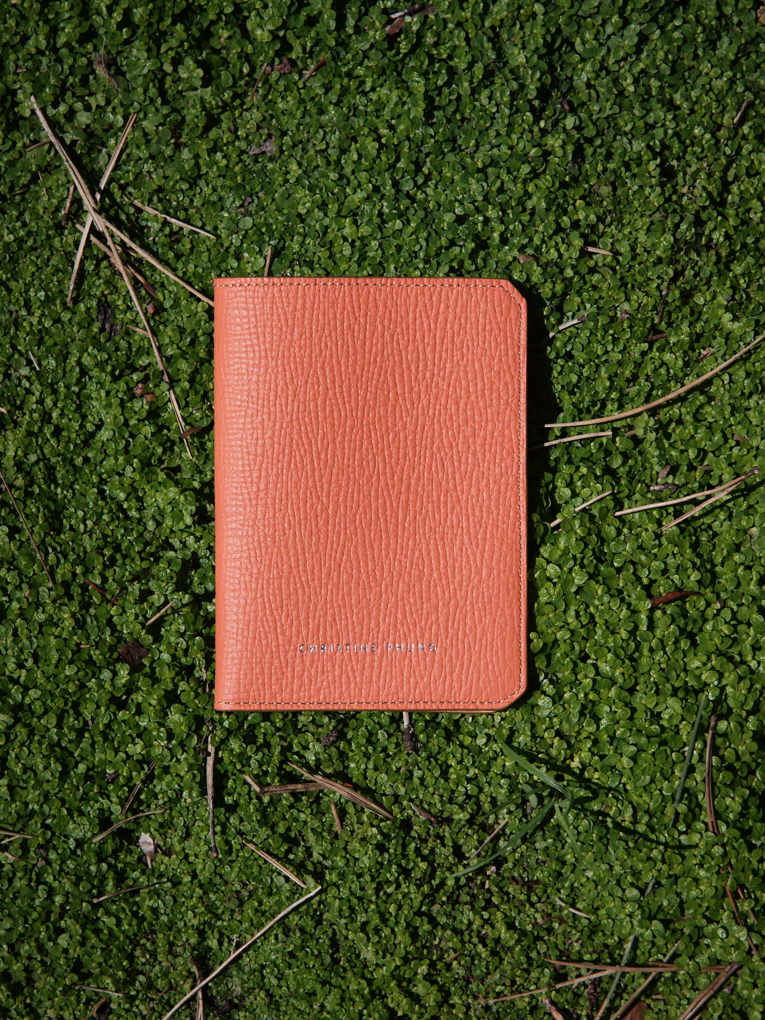 PORTE-PASSEPORT ORANGE