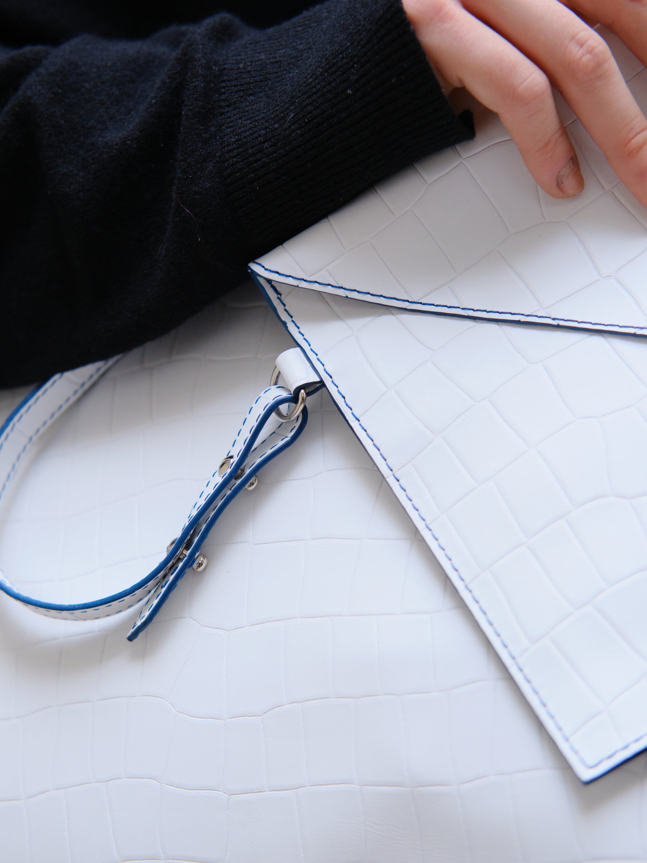 L WHITE CROCODILE TOTE BAG