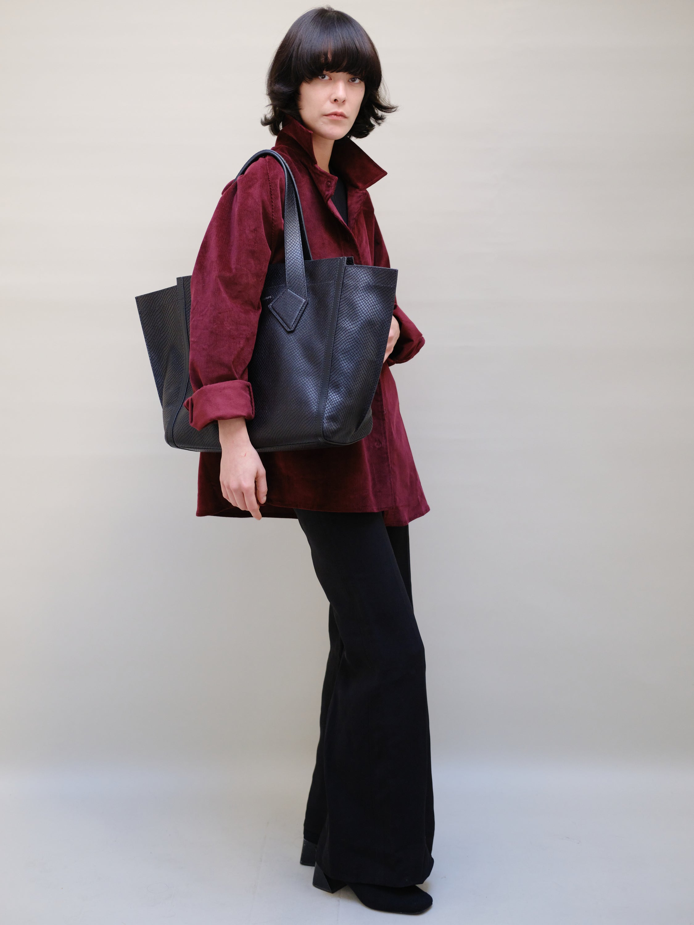 VESPER BLACK L TOTE BAG