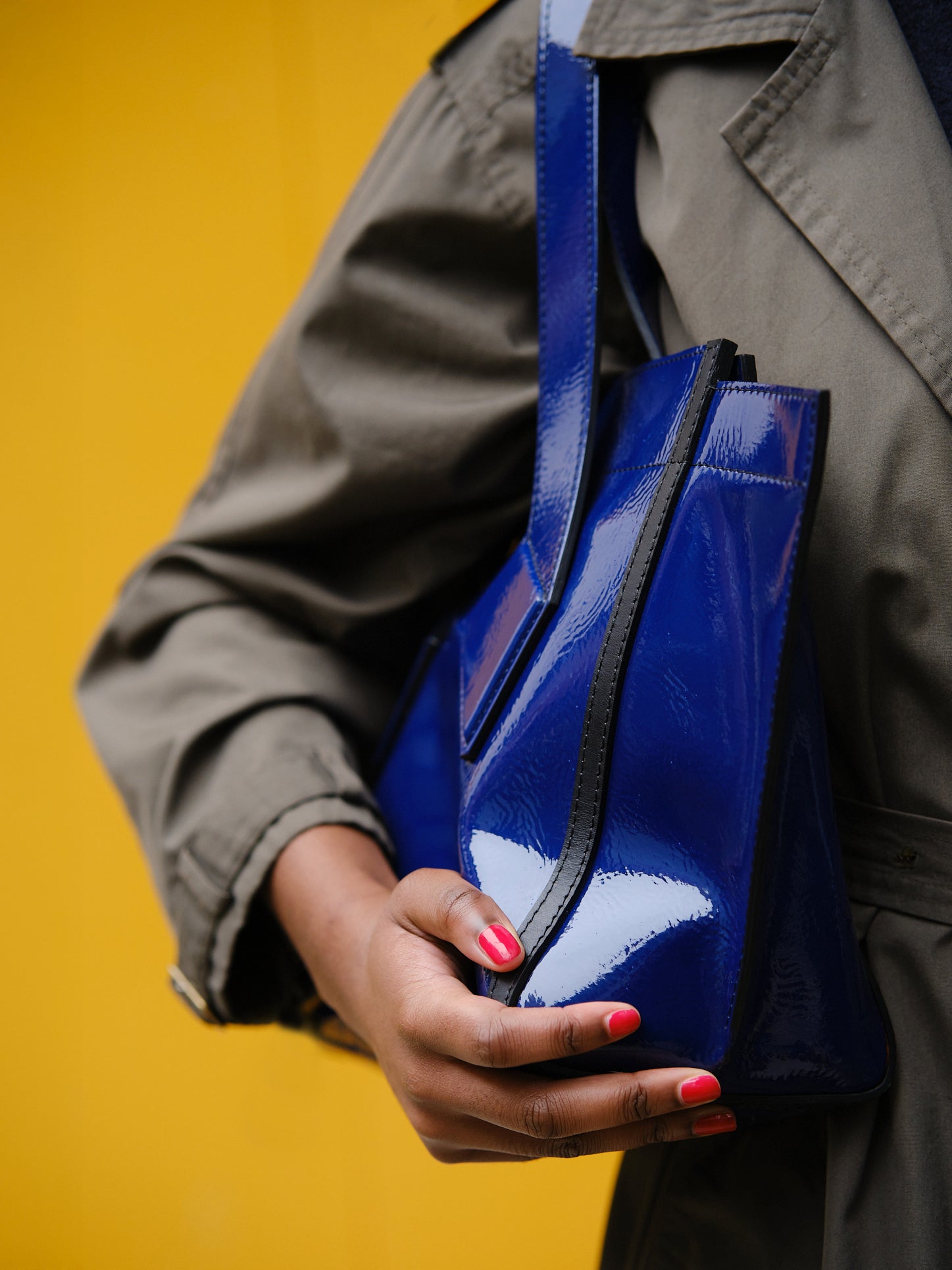 Cabas M en cuir bleu électrique