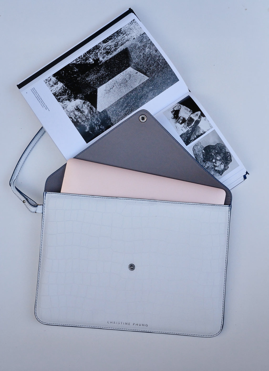 Enveloppe M Blanc Croco 14 pouces