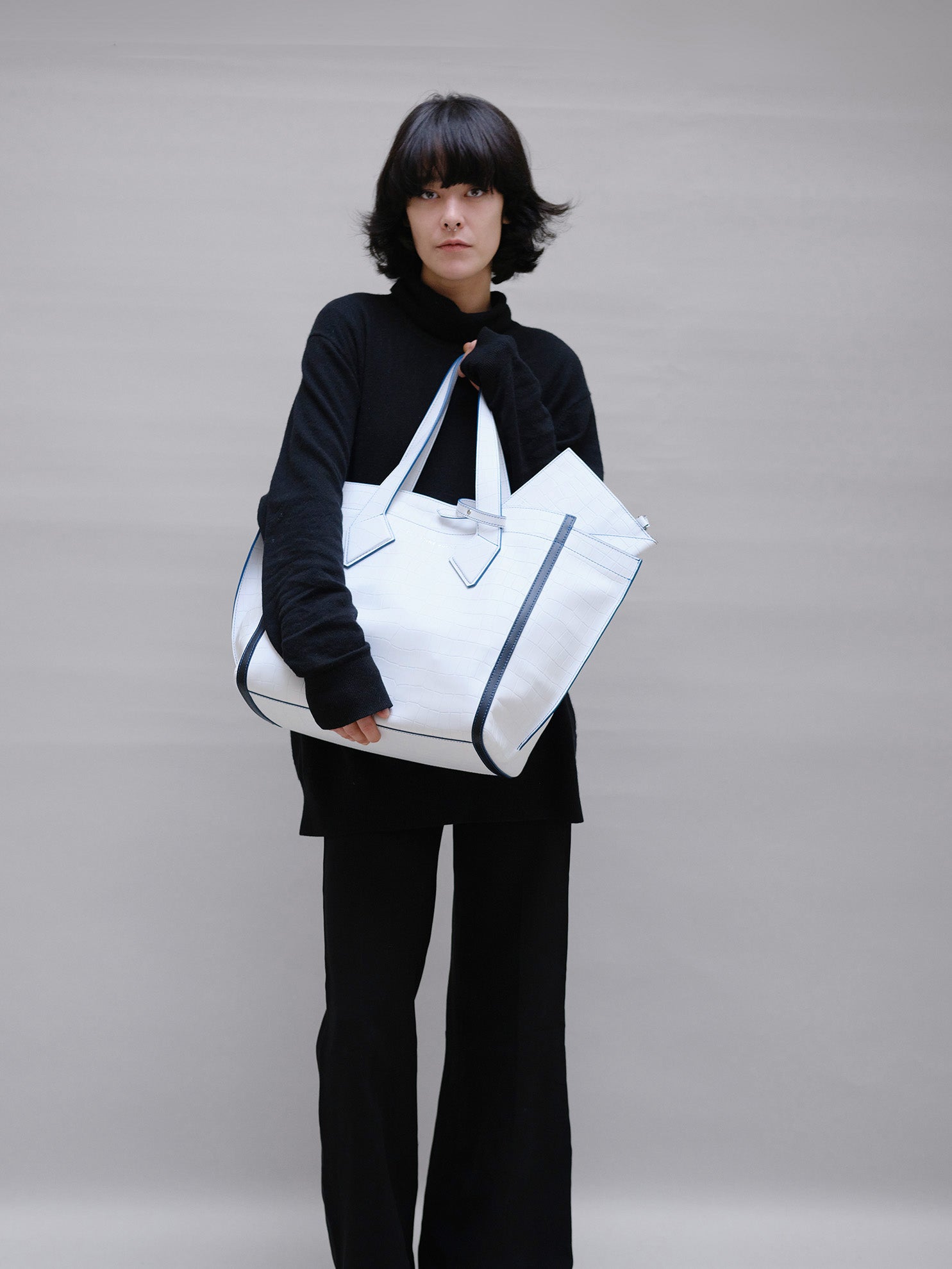 L WHITE CROCODILE CABAS